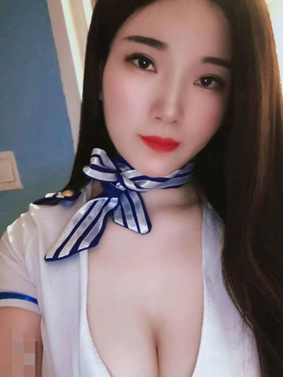 北京精品性感女神肤白貌美 天然大胸 腿长活好