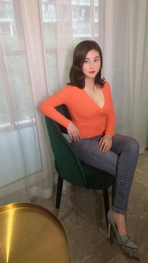 北京立水桥风骚小姐姐 活口霸道 身材丰满 莞式一条龙