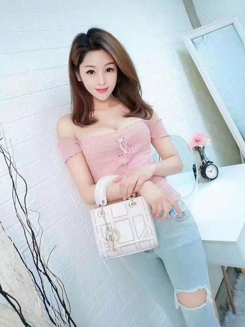 哈尔滨一夜情口交很细心各种姿势尝尽