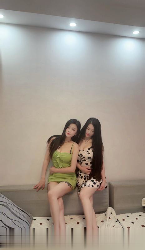 苏州虎丘双飞长腿姐妹花