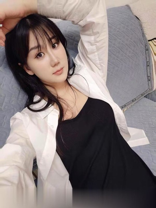 郑州服务型美女