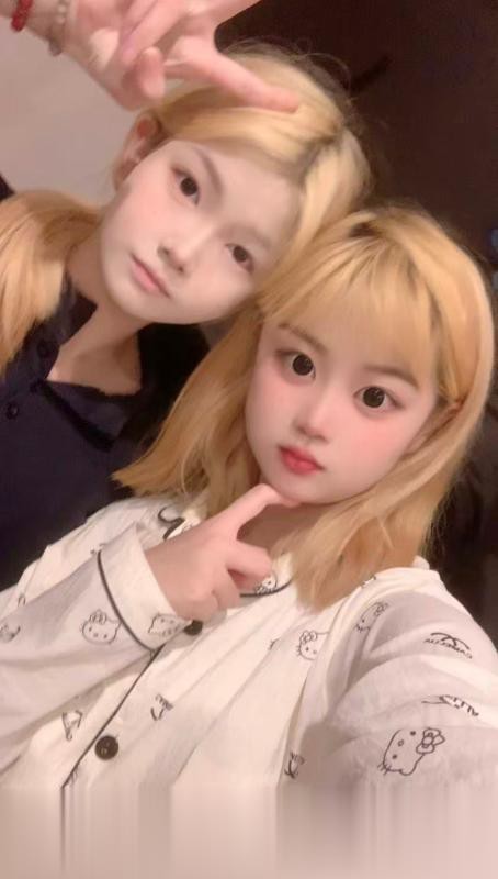 南京颜值在线三点粉两嫩妹