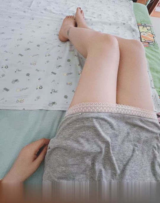 美足白富美少妇