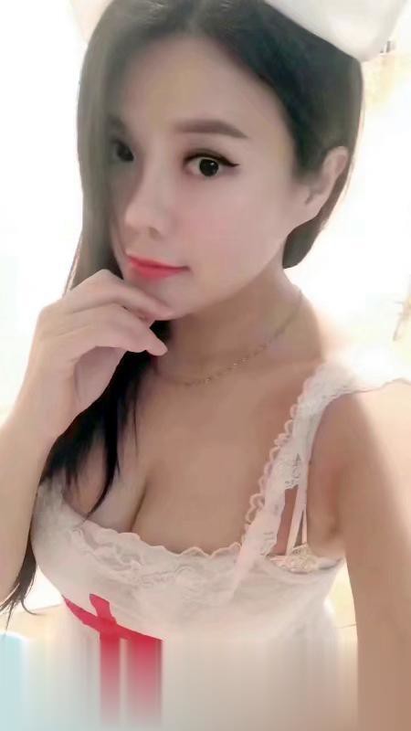 光谷大奶兰兰三十来岁少妇一枚，身材还不错