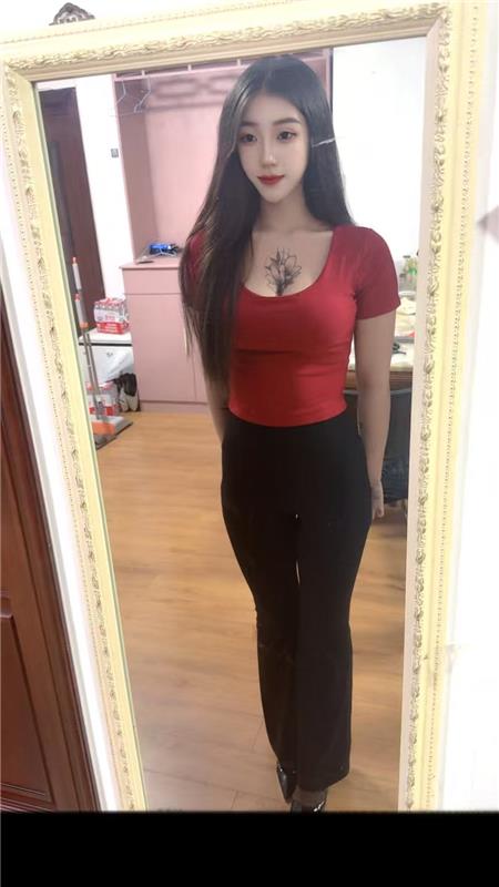 天津-南开分享一个模特身材的年轻妹子,巨骚